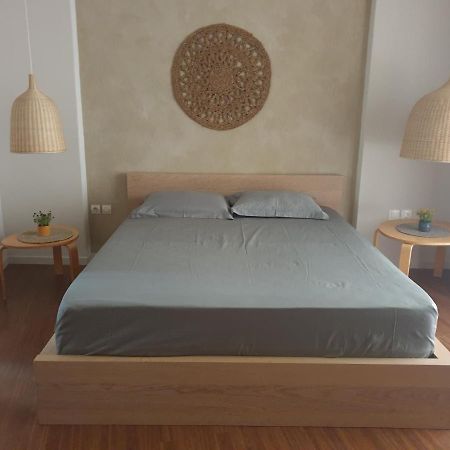 A Pleasent Small -Studio Close To The Port Of Волос Екстериор снимка