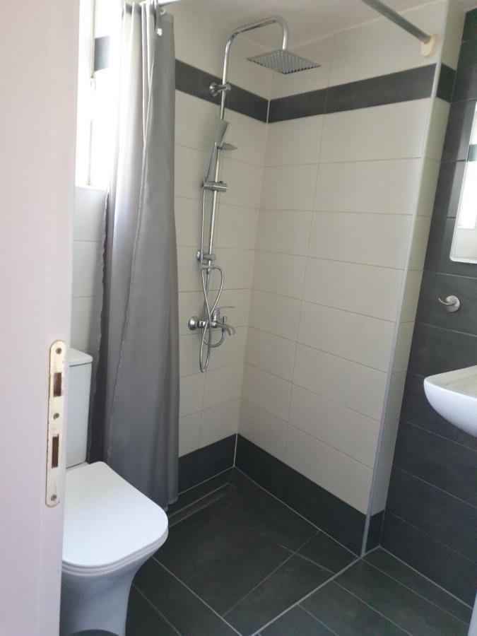 A Pleasent Small -Studio Close To The Port Of Волос Екстериор снимка